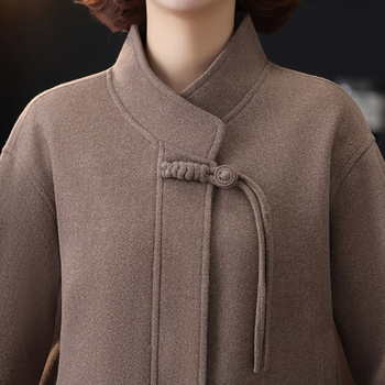 Palton de lână în stil nou de primăvară 2025 pentru mame, cardigan cu nasturi de înaltă calitate în stil chinezesc nou, vânzare en-gros pentru îmbrăcăminte pentru femei de vârstă mijlocie și în vârstă