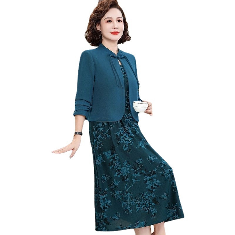 2024. aasta kevad- ja sügisene uus Xi ämma pulmakleit, üllas kaheosaline ülikond, naissoost ema osaleb pulmakleidis