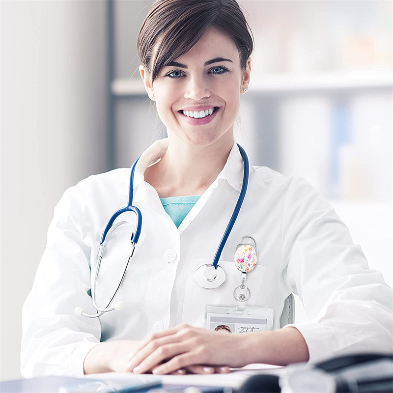 Tehase otsetrükiga logo, ovaalne, kergesti tõmmatav pandlaga, lilleline, sukulentne töömärgi pandla, vöö tagaklamber, võtmehoidja