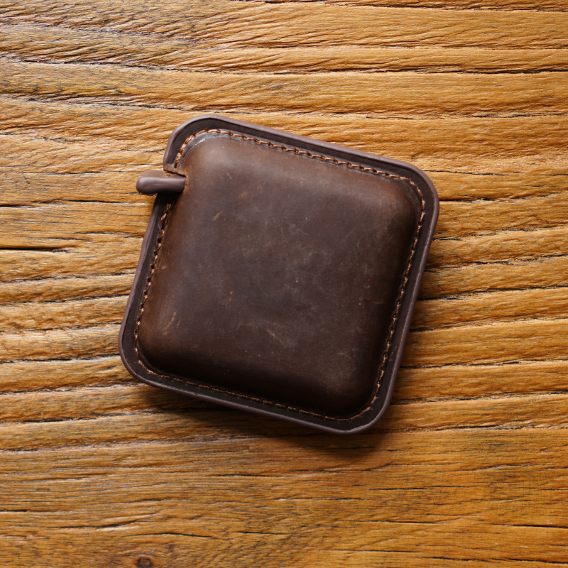 Rankų darbo, tarpvalstybinė „Crazy Horse“ odos mini liniuotė, viršutinio sluoksnio karvės odos traukimo liniuotė, vintažinė, matavimo drabužių traukimo liniuotė, odinė pakabuko juosta