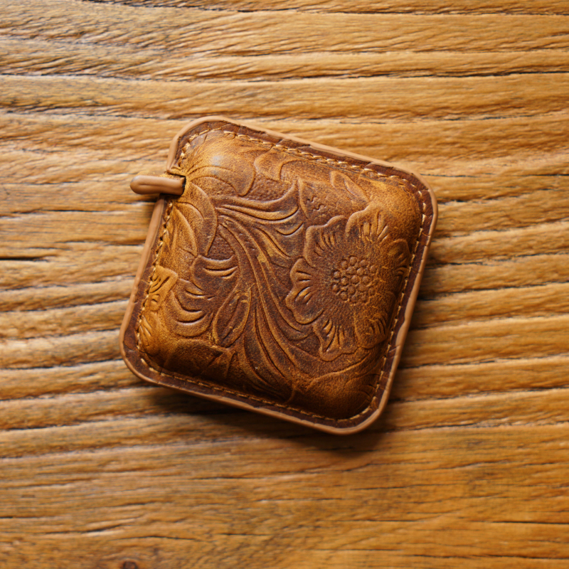 Rankų darbo, tarpvalstybinė „Crazy Horse“ odos mini liniuotė, viršutinio sluoksnio karvės odos traukimo liniuotė, vintažinė, matavimo drabužių traukimo liniuotė, odinė pakabuko juosta