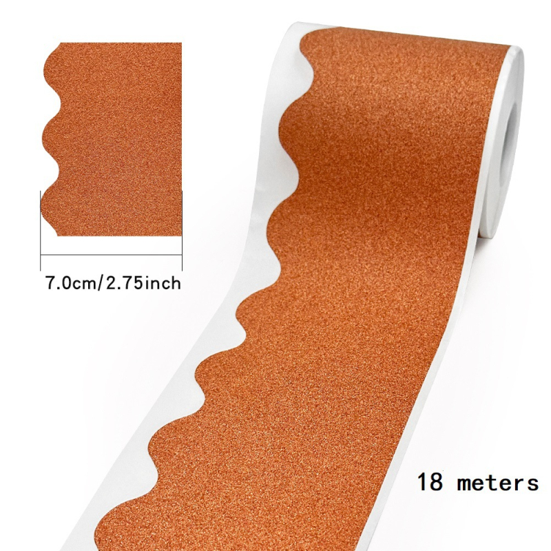 18 m rull sädelevaid kuldseid ja hõbedaseid kleebiseid, läikiva äärisega teadetetahvli kleebiseid, lainelisi dekoratiivkleebiseid