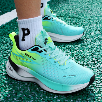 2025. aasta uued suvised hingavad võrgust kingad, mitmekülgsed meeste kingad, libisemiskindlad spordijalatsid, noorte pehme tallaga ülikerged jooksujalatsid