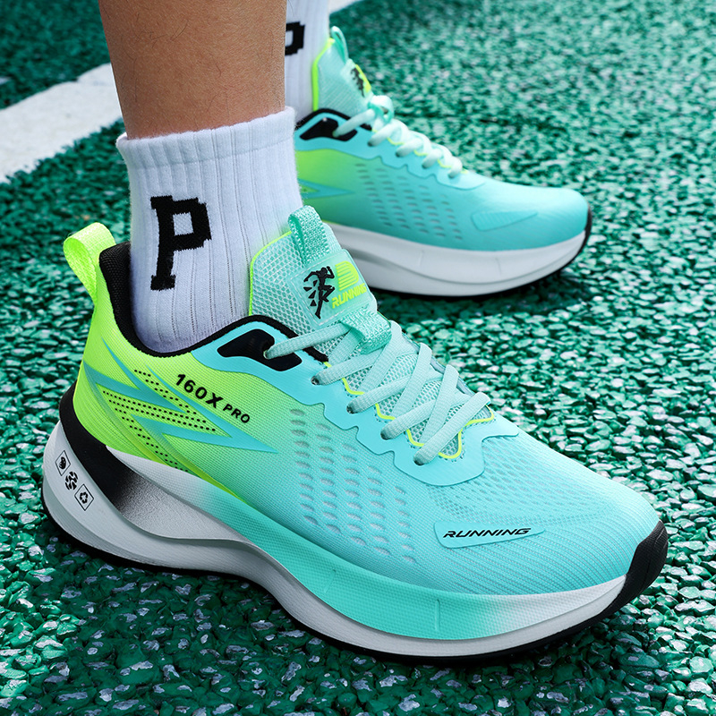 2025. aasta uued suvised hingavad võrgust kingad, mitmekülgsed meeste kingad, libisemiskindlad spordijalatsid, noorte pehme tallaga ülikerged jooksujalatsid