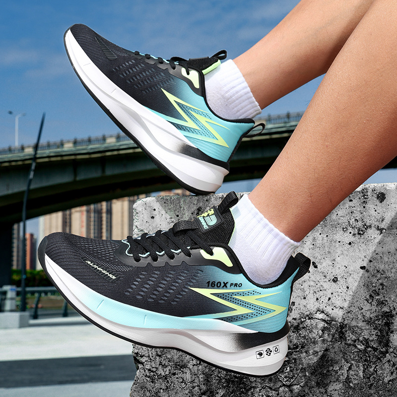 2025. aasta uued suvised hingavad võrgust kingad, mitmekülgsed meeste kingad, libisemiskindlad spordijalatsid, noorte pehme tallaga ülikerged jooksujalatsid