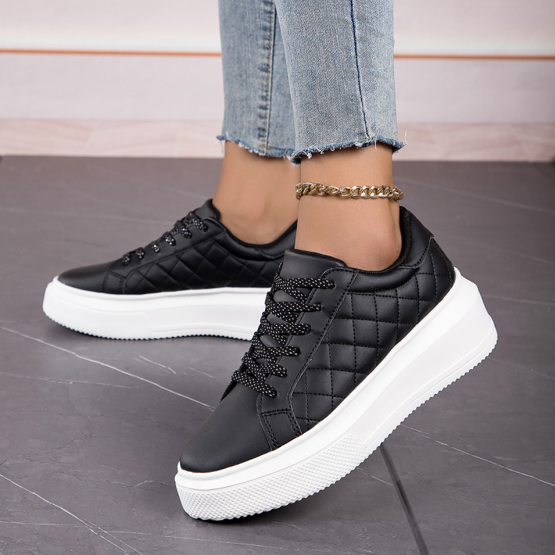 2025. aasta uued naiste mitmekülgsed paksu tallaga kerged hingavad tudengitele mõeldud pehme tallaga vabaajajalatsid, valged tossud, trendikad spordijalatsid