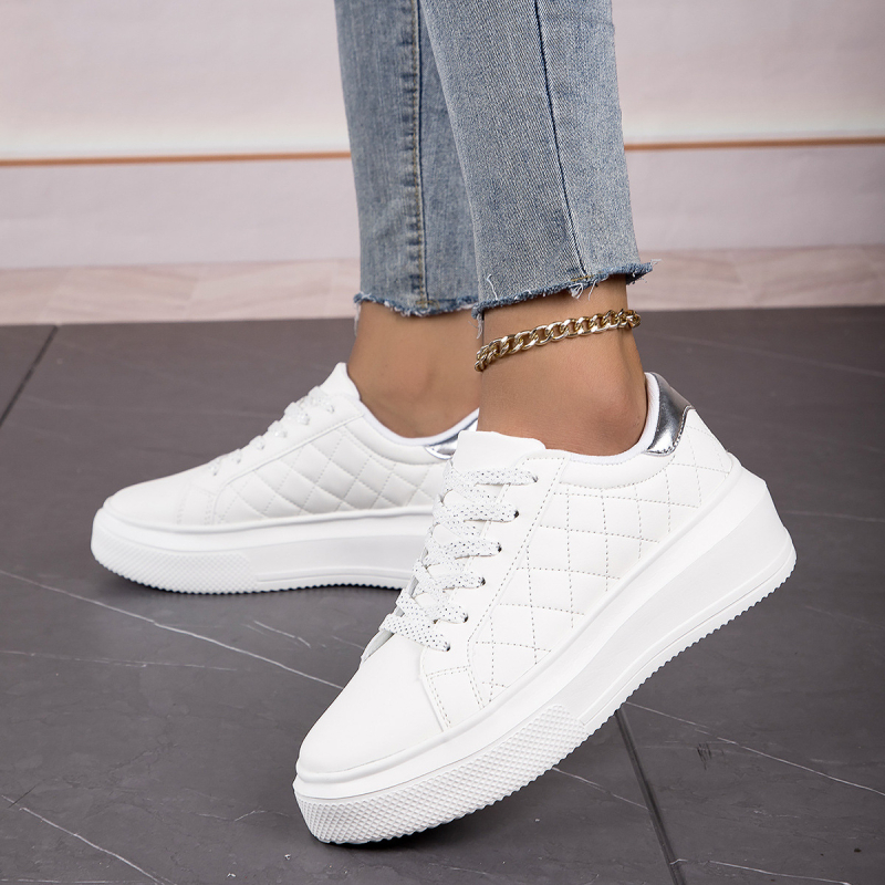 2025. aasta uued naiste mitmekülgsed paksu tallaga kerged hingavad tudengitele mõeldud pehme tallaga vabaajajalatsid, valged tossud, trendikad spordijalatsid