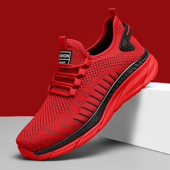 Vīriešu apavi ar starpvalstu dropshipping piegādi. Vasaras jauni, moderni apavi. Vīriešu sporta apavi, elpojoši, mīkstas zoles skriešanas apavi ar sietu un elpojošu audumu. Ikdienas skriešanas apavi.