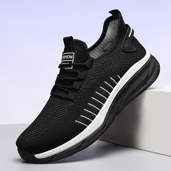Vīriešu apavi ar starpvalstu dropshipping piegādi. Vasaras jauni, moderni apavi. Vīriešu sporta apavi, elpojoši, mīkstas zoles skriešanas apavi ar sietu un elpojošu audumu. Ikdienas skriešanas apavi.