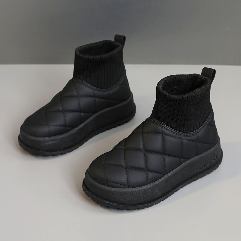 KT2819 Uued 2024. aasta sügis- ja talvepaksud ühevärvilised soojad puuvillased kingad, kõrge säärega naiste kingad, tudengitele mõeldud lihtsad fliisvoodriga kingad, suurenenud säärega