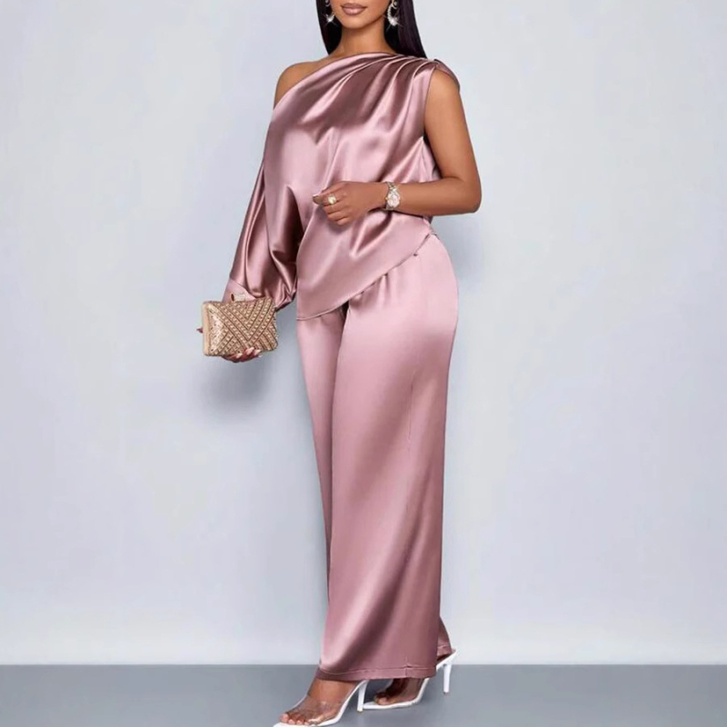 2025. aasta Euroopa ja Ameerika piiriülene sõltumatu jaama suvine vabaaja naiste satiinist ülikond kaldkraega lühikeste varrukatega topp + pükskostüüm