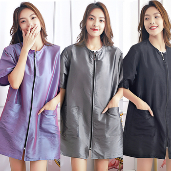 Trumparankoviai kirpėjo darbo drabužiai, plaukų dažymo ir tepimo prijuostė, kirpėjo techniko drabužiai ilgomis rankovėmis su prailgintais kombinezonais.