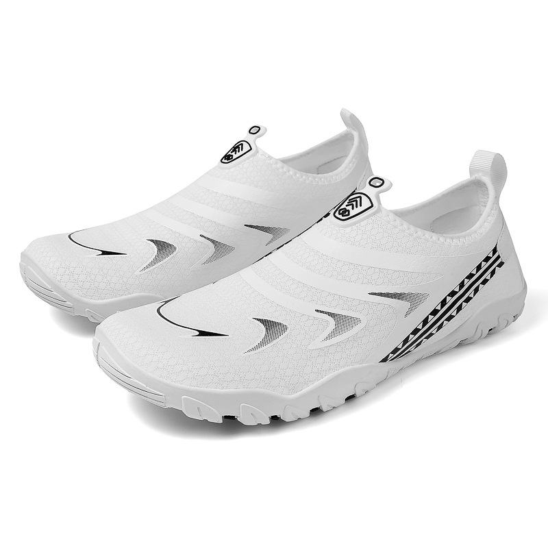 Uued välistingimustes kasutatavad kahlamisspordi jälgimisjalatsid siseruumides kasutatavad joogajalatsid rannaujumiseks mõeldud triivivad amfiibjalatsid