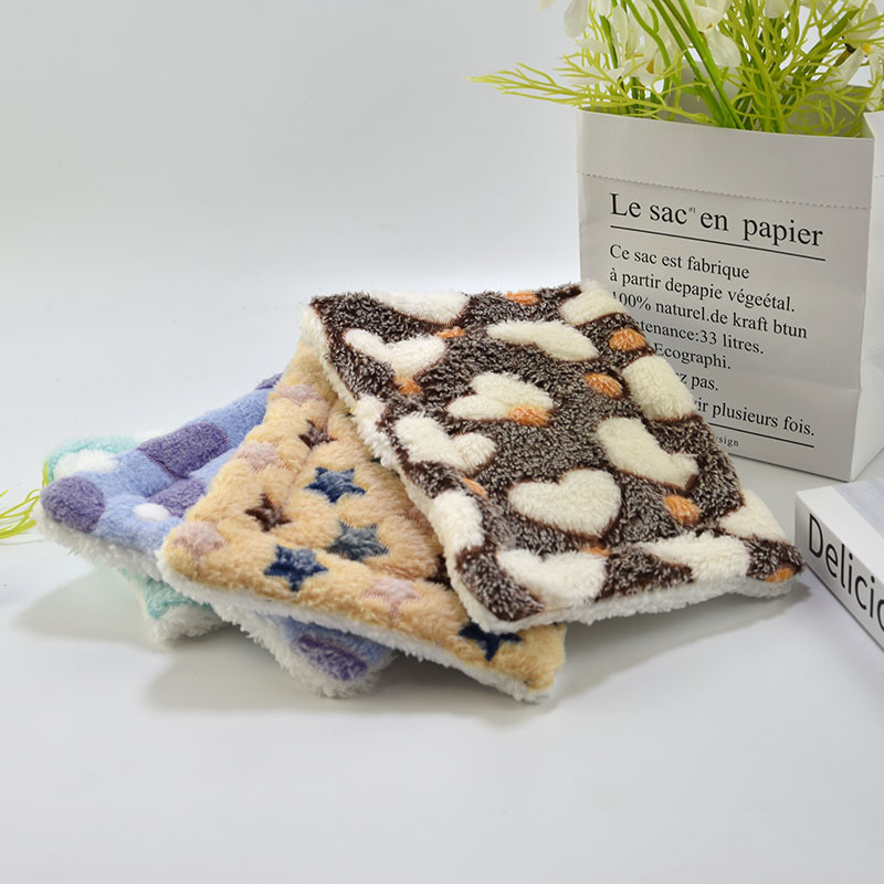 Lemmikloomapadi Lambavillast puuvillapadi Puuvillane pesa Küülikupesa Totoro hamster Hollandi siga Paksendatud soe pesapadi Küüliku puurimatt