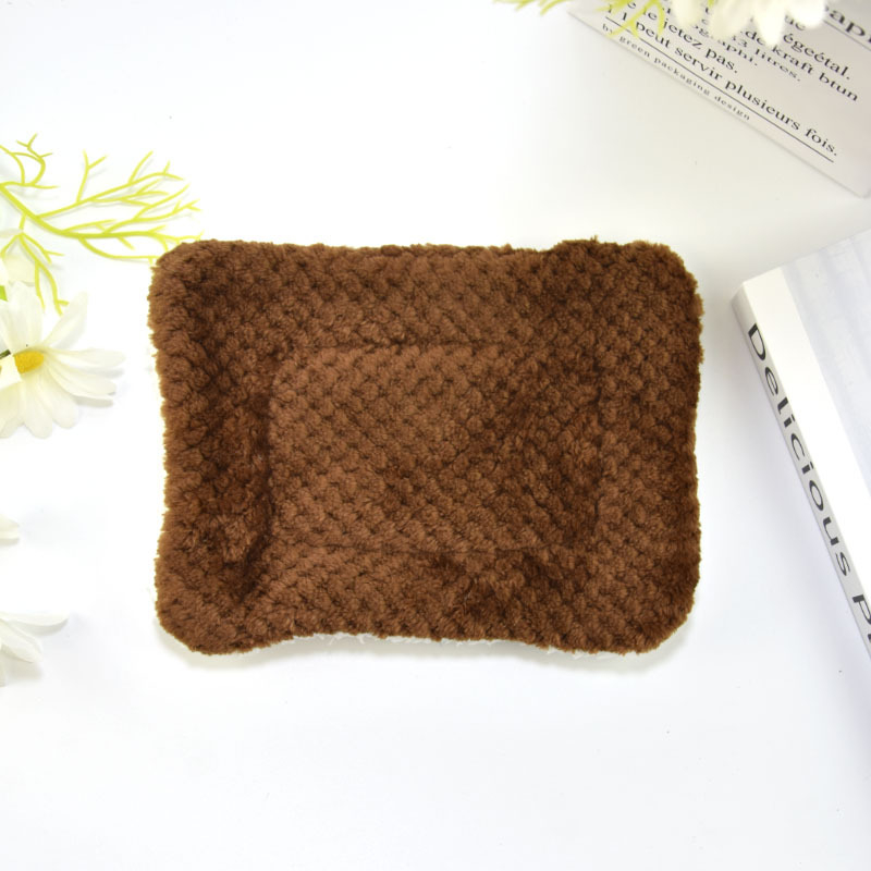 Lemmikloomapadi Lambavillast puuvillapadi Puuvillane pesa Küülikupesa Totoro hamster Hollandi siga Paksendatud soe pesapadi Küüliku puurimatt