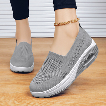 Νέα αναπνεύσιμα γυναικεία παπούτσια με επένδυση, αυξημένη πλατφόρμα, αθλητικά casual παπούτσια, μεγάλα μεγέθη, διασυνοριακά υφαντά παπούτσια με κουνιστή οροφή