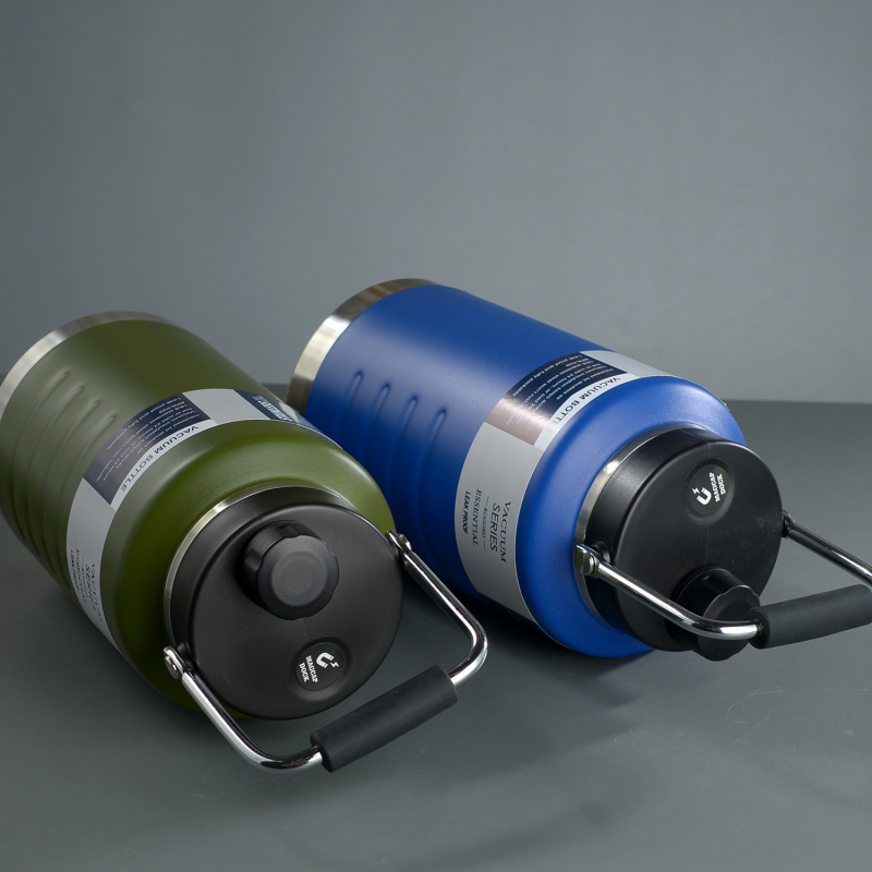 Piiriülene spetsiaalne 2-liitrine suure mahutavusega soojusisolatsiooniga veekeetja, 304 roostevabast terasest termoskruus, kaasaskantav spordiveekeetja, tonni-tonni ämber