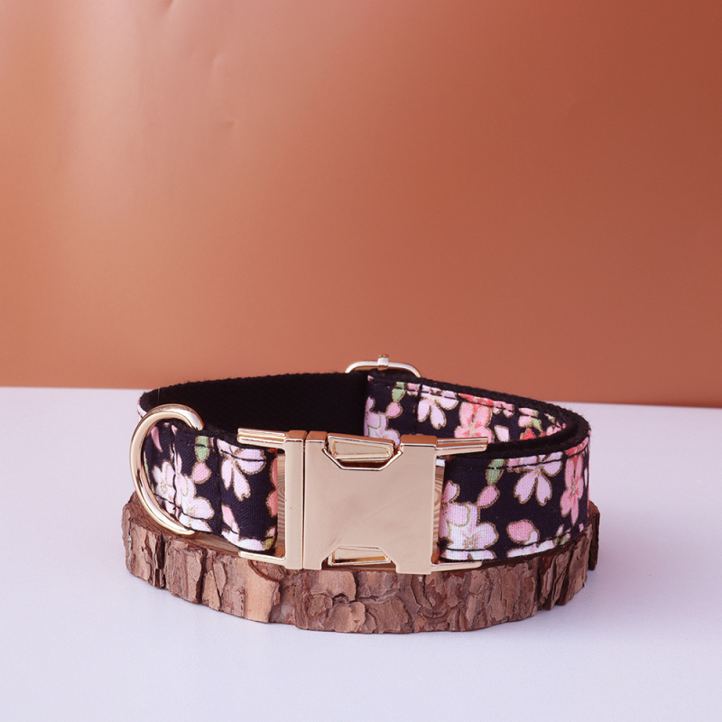 Jaapani stiilis kullatud koerakaelarihm lipsusõlmega, kohandatav graveeritud metallpandlaga lemmikloomaaksessuaar