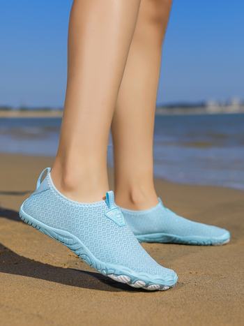 Jälgimisjalatsid meestele ja naistele, kiirelt kuivavad libisemiskindlad kahlamisjalatsid, siseruumidesse mõeldud treeningjalatsid, matkamiseks mõeldud naeltega matkajalatsid meres mängimiseks