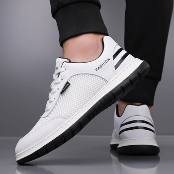 Meeste võrkkangast tossud 2025. aasta suvel uued mitmekülgsed hingavad õhukesed trendikad pehme tallaga võrkkangast kingad vabaaja reisikingad