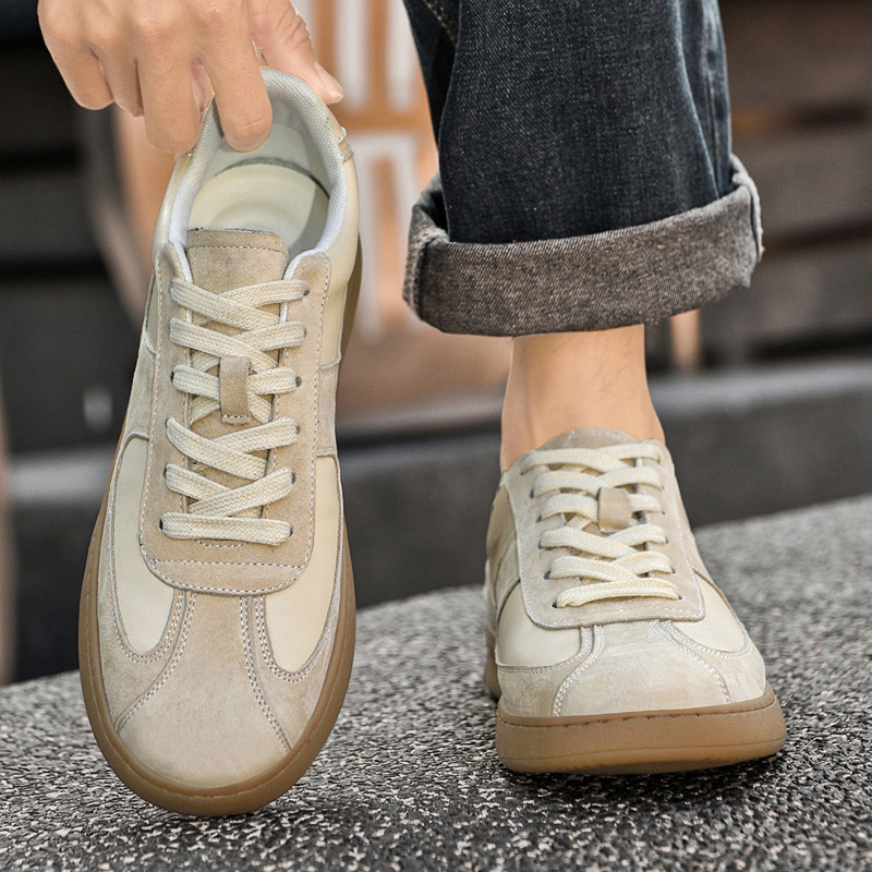 Viršutinio sluoksnio karvės odos treniruočių bateliai vyrams, aukštos kokybės, siūti karvės odos padu, patogūs, kvėpuojantys sportiniai laisvalaikio vyriški riedlenčių bateliai.