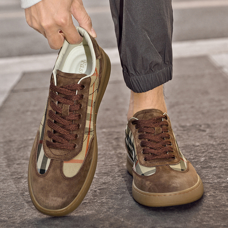 Viršutinio sluoksnio karvės odos treniruočių bateliai vyrams, aukštos kokybės, siūti karvės odos padu, patogūs, kvėpuojantys sportiniai laisvalaikio vyriški riedlenčių bateliai.