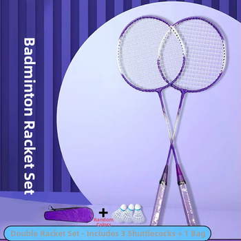 Badmintono raketės kostiumas suteikia tris kamuoliukus jaunimui, šeimos pramogoms, pagrindinėms treniruotėms ir raketės rinkiniui.