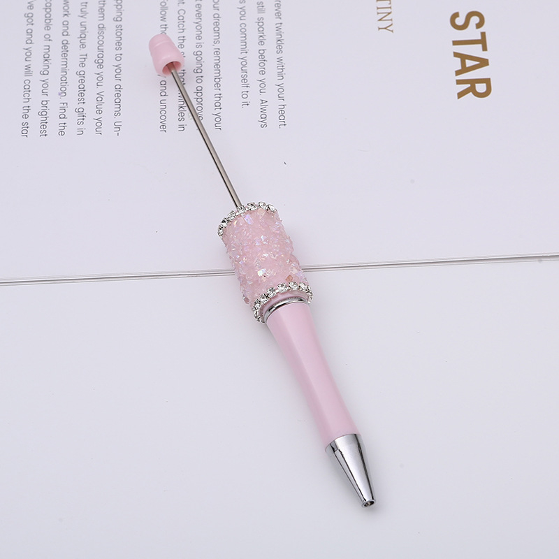 raktáron nagykereskedelmi határokon átnyúló kristály kavics golyóstoll barkácsoláshoz kézzel készített fúró gyöngyös toll regény aranyos műanyag toll