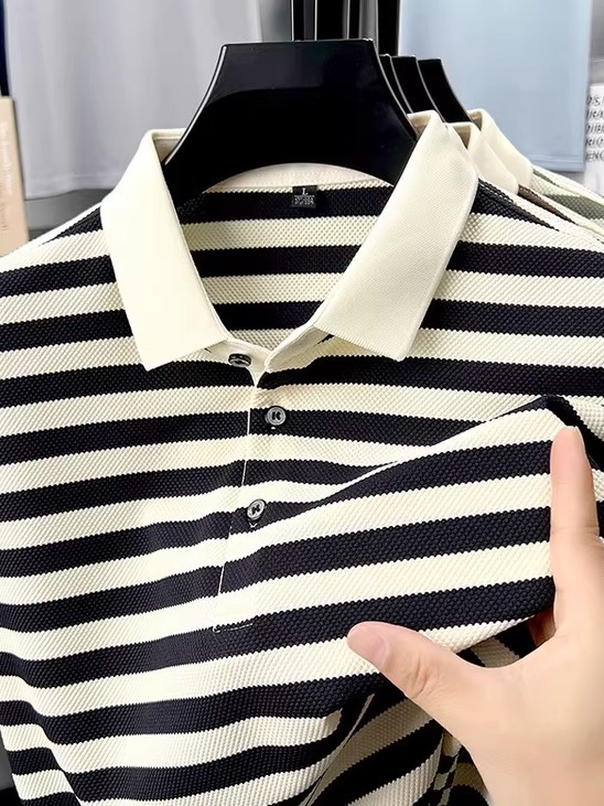 Nyári új csíkos pamut férfi rövid ujjú póló, lezser ananászmintás póló, divatos, laza, lehajtott gallérú férfi ruházat