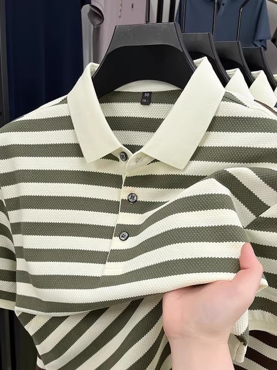 Nyári új csíkos pamut férfi rövid ujjú póló, lezser ananászmintás póló, divatos, laza, lehajtott gallérú férfi ruházat