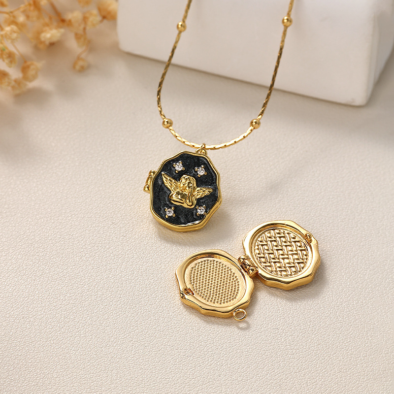 Piiriülene populaarne fotokarbikaelakee, galvaniseeriv värvi säilitav isikupärastatud ingli ripats, kaasaskantav avatav mälestusfotoalbumi kaelakee