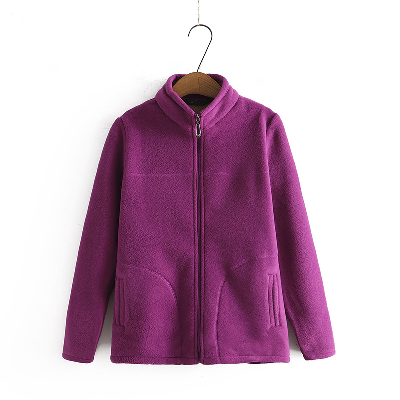 Mamos vilnos paltas, pavasariniai drabužiai, žieminiai drabužiai su vilnos pamušalu, moteriški vidutinio ir pagyvenusio amžiaus žmonių vilnos drabužiai, močiutės drabužiai pavasariui ir rudeniui.