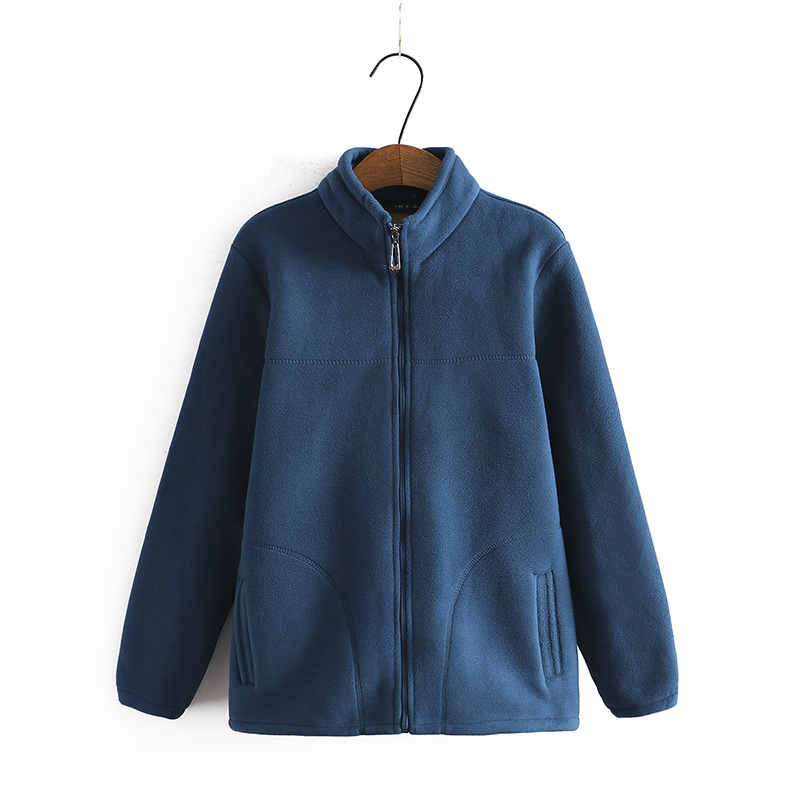 Mamos vilnos paltas, pavasariniai drabužiai, žieminiai drabužiai su vilnos pamušalu, moteriški vidutinio ir pagyvenusio amžiaus žmonių vilnos drabužiai, močiutės drabužiai pavasariui ir rudeniui.