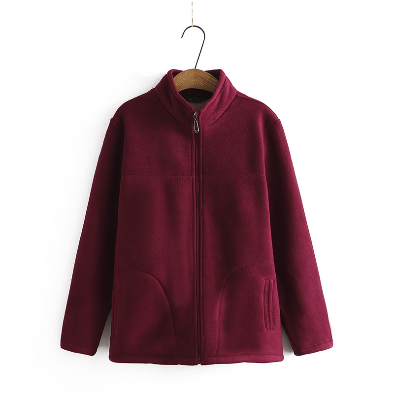 Mamos vilnos paltas, pavasariniai drabužiai, žieminiai drabužiai su vilnos pamušalu, moteriški vidutinio ir pagyvenusio amžiaus žmonių vilnos drabužiai, močiutės drabužiai pavasariui ir rudeniui.