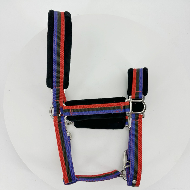 Hoidmisrihmad, täispikk jahvatuskindel puurikomplekt, ratsavarustus, poni suuruses kraan, professionaalsed jahvatuskindlad valjad