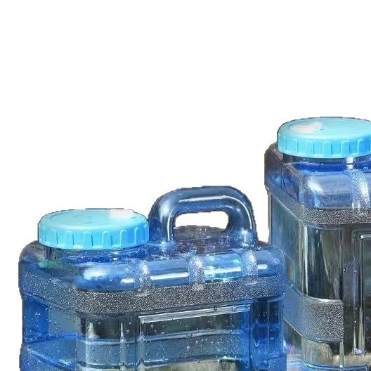 Vandens laikymo plastikinis kibiras su dangteliu ir čiaupą buitiniam vandens laikymo lauko kibirui, montuojamam ant transporto priemonės, savaeigiam vandens laikymo bakui, grynam mineraliniam vandeniui