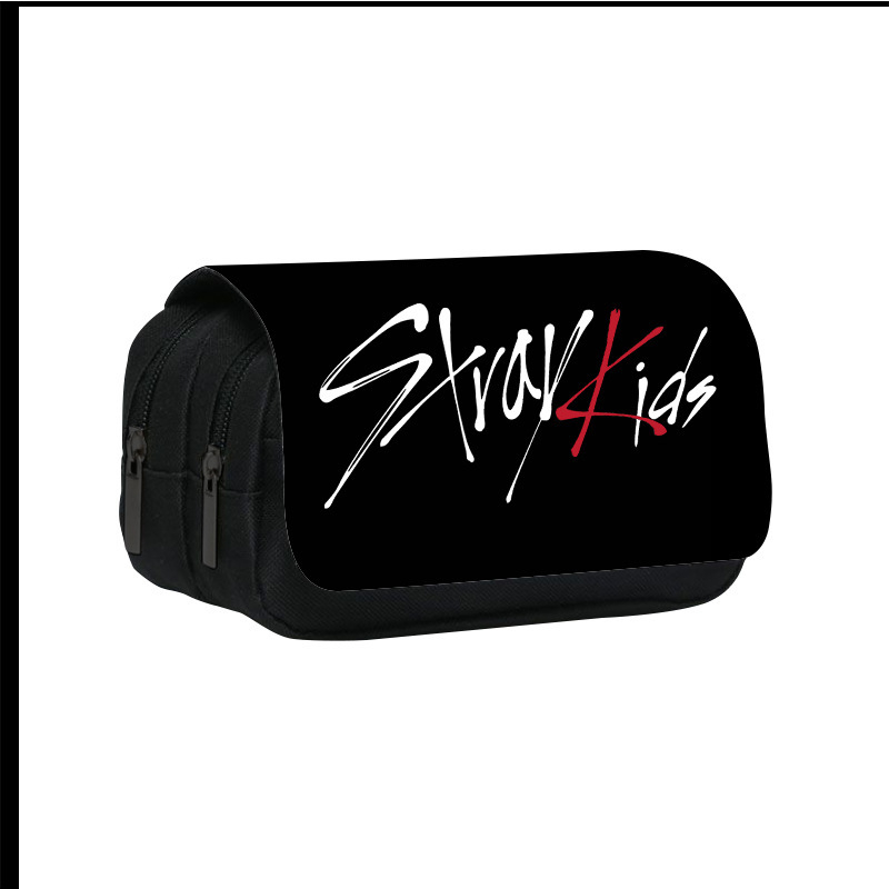 Tehase otsetarne kahekihiline pinal alg- ja keskkooliõpilastele lastele kahekihilise klapiga kaanega kirjatarvete koti jaoks kaardile trükkimiseks