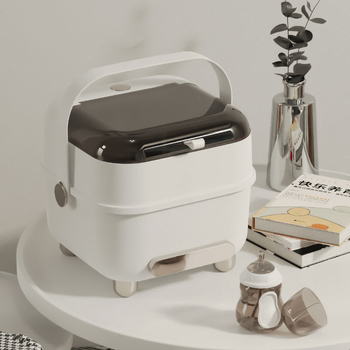 2025. aasta uue toote kodumajapidamises kasutatav beebitarvete hoiupudelite korraldaja lemmikloomade materjalist tolmukindel ja vett tühjendav pudelite hoiukarp