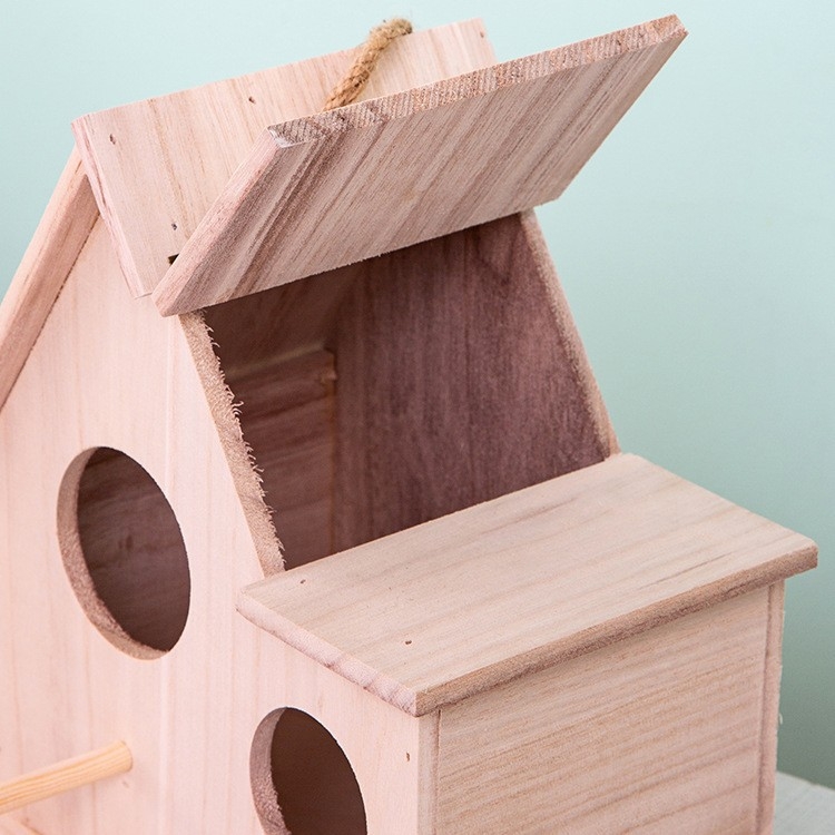 Linnupesa, papagoipesa, soe sigimiskast, õues kasutatav täispuidust rippuv pesa, linnumaja, tiigri nahast pojengist linnupesa, kooruv väike linnupesa