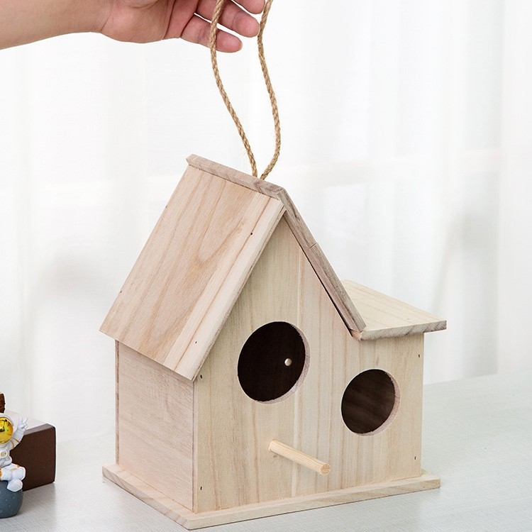 Linnupesa, papagoipesa, soe sigimiskast, õues kasutatav täispuidust rippuv pesa, linnumaja, tiigri nahast pojengist linnupesa, kooruv väike linnupesa