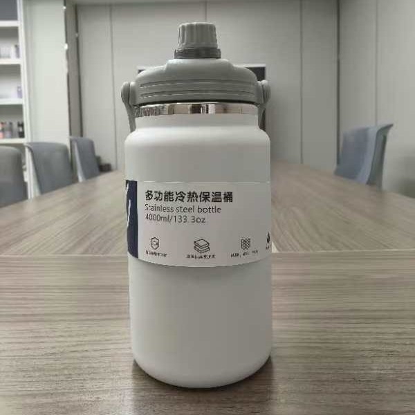 Amazoni suure mahutavusega kaasaskantav termos 304 roostevabast terasest vaakumtermoskruus mugav õlgklaasiga autosse