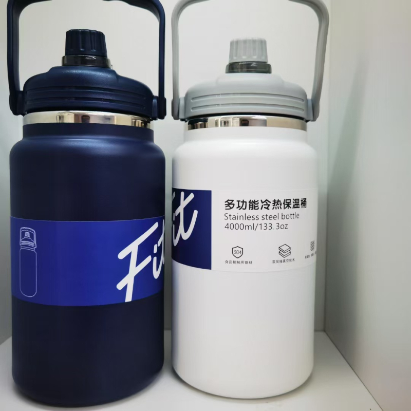 Amazoni suure mahutavusega kaasaskantav termos 304 roostevabast terasest vaakumtermoskruus mugav õlgklaasiga autosse