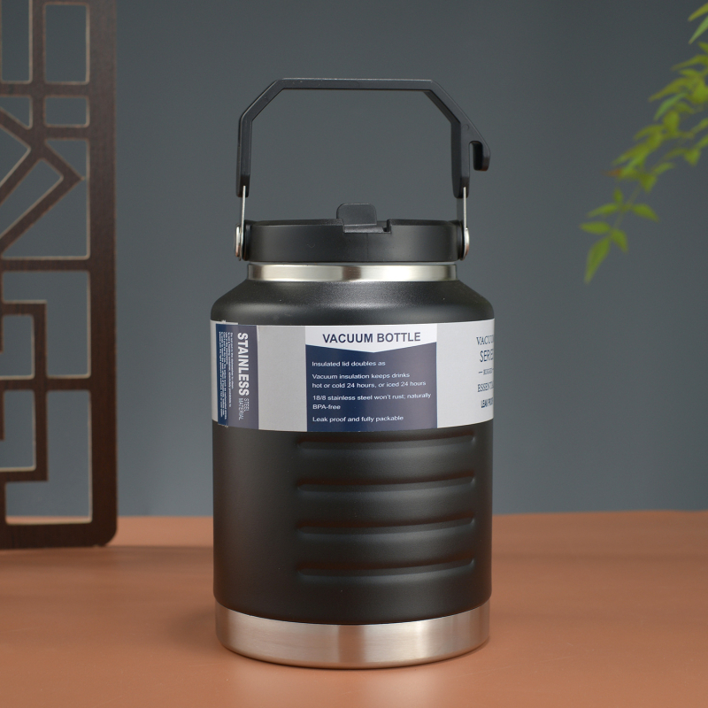 Amazoni suure mahutavusega kaasaskantav termos 304 roostevabast terasest vaakumtermoskruus mugav õlgklaasiga autosse