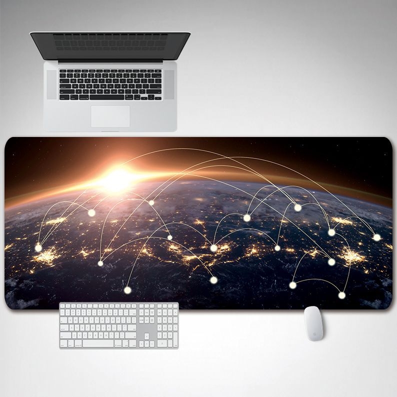 Piiriülene otsetarnetega eriti suur mänguhiirematt Amazoni servalukustusega isikupärastatud arvutilauamatt