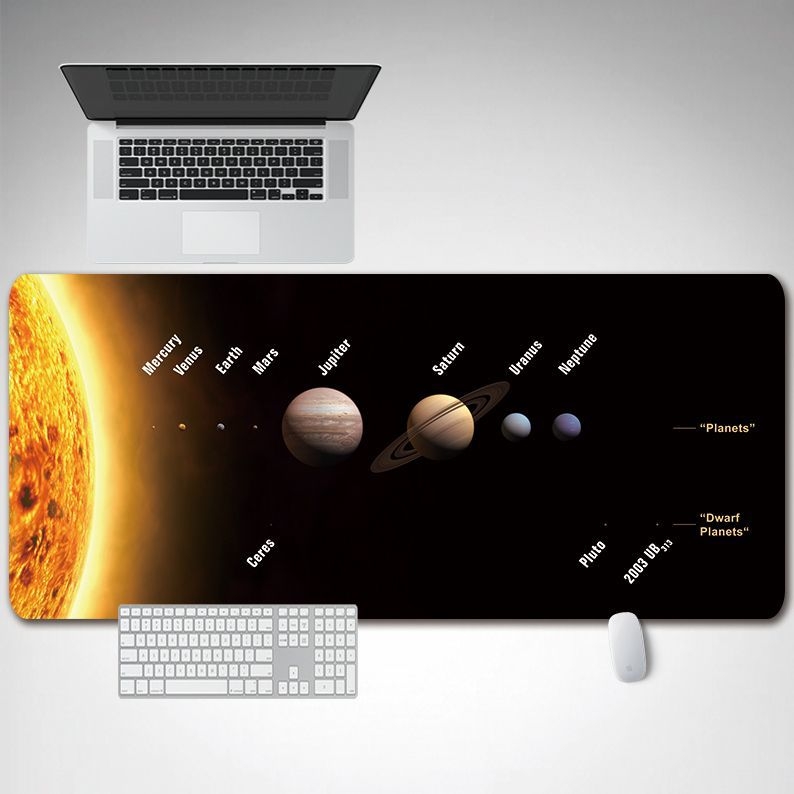 Piiriülene otsetarnetega eriti suur mänguhiirematt Amazoni servalukustusega isikupärastatud arvutilauamatt