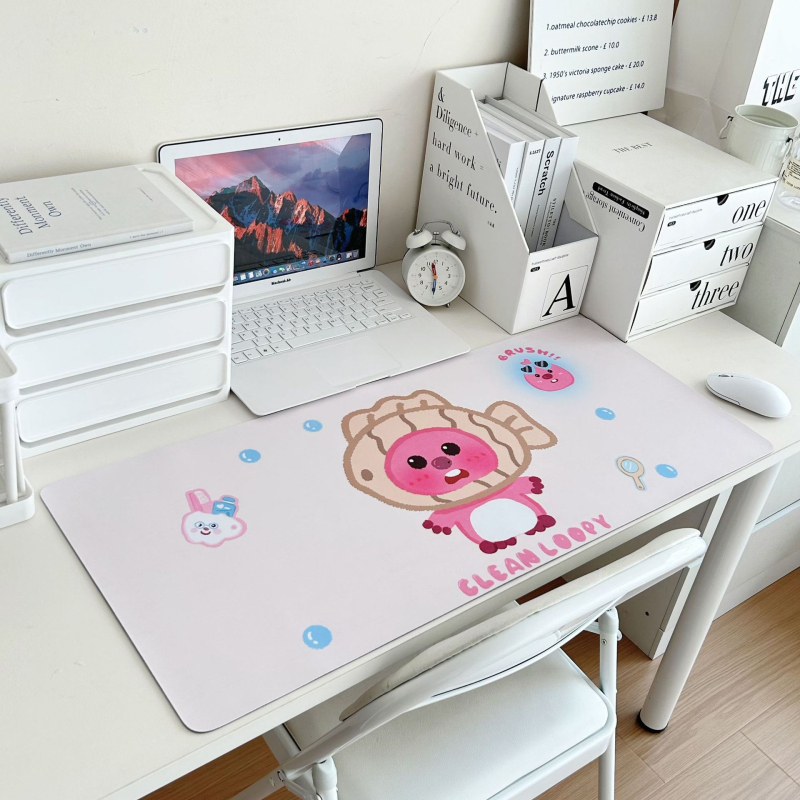 Silmade kaitsev lauamatt Sanrio koomiksiõpilase lauamatt kirjutuslaua matt ühiselamu õppelauamatt kontoriarvuti lauamatt