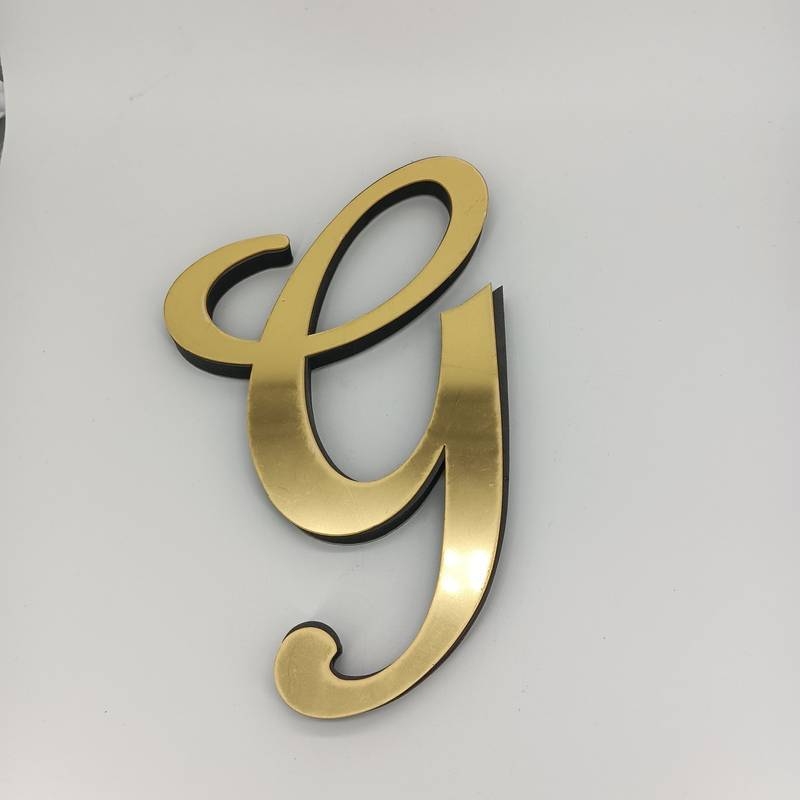 Naujas tarpvalstybinis produktas – auksinis akrilinis žolės raidės veidrodžio lipdukas svetainei, miegamajam, lipnus 3D stereo dekoratyvinis sienos lipdukas