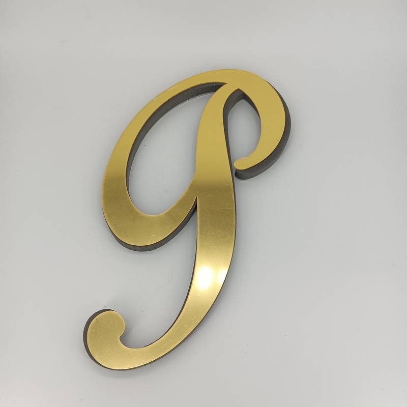 Naujas tarpvalstybinis produktas – auksinis akrilinis žolės raidės veidrodžio lipdukas svetainei, miegamajam, lipnus 3D stereo dekoratyvinis sienos lipdukas