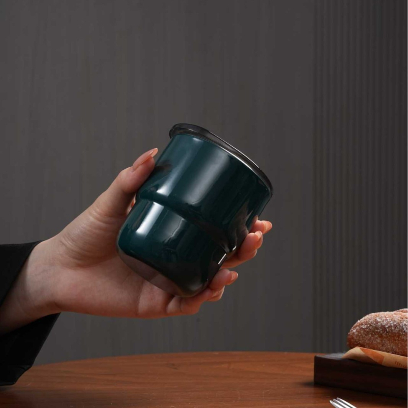 Užsienio prekybos tiekimas 304 nerūdijančio plieno laiptelių puodelis spalvotas sulčių kavos puodelis lauko dvigubai izoliuotas burnos puodelis