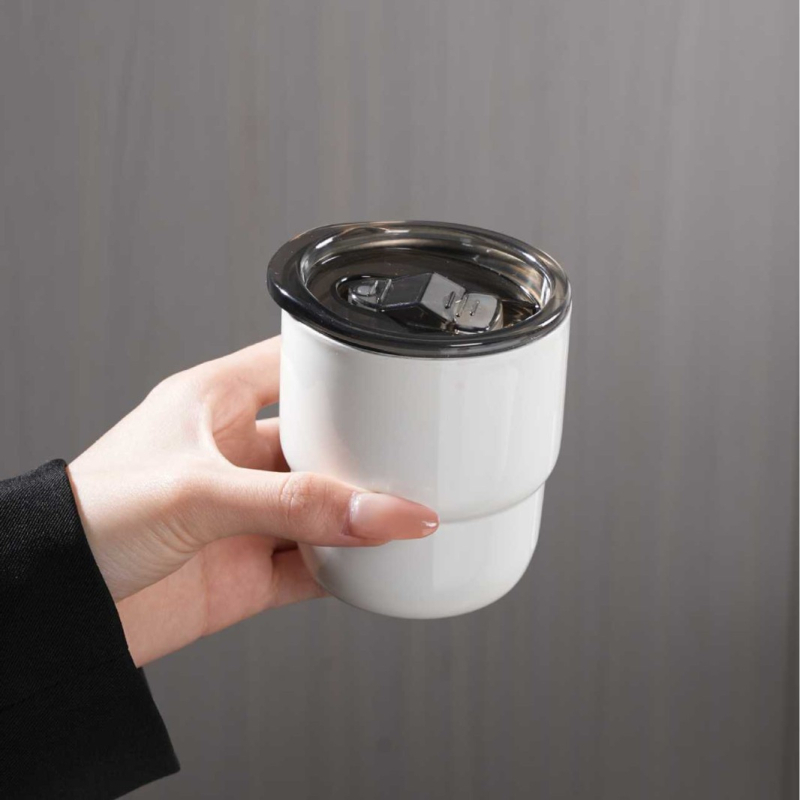 Užsienio prekybos tiekimas 304 nerūdijančio plieno laiptelių puodelis spalvotas sulčių kavos puodelis lauko dvigubai izoliuotas burnos puodelis